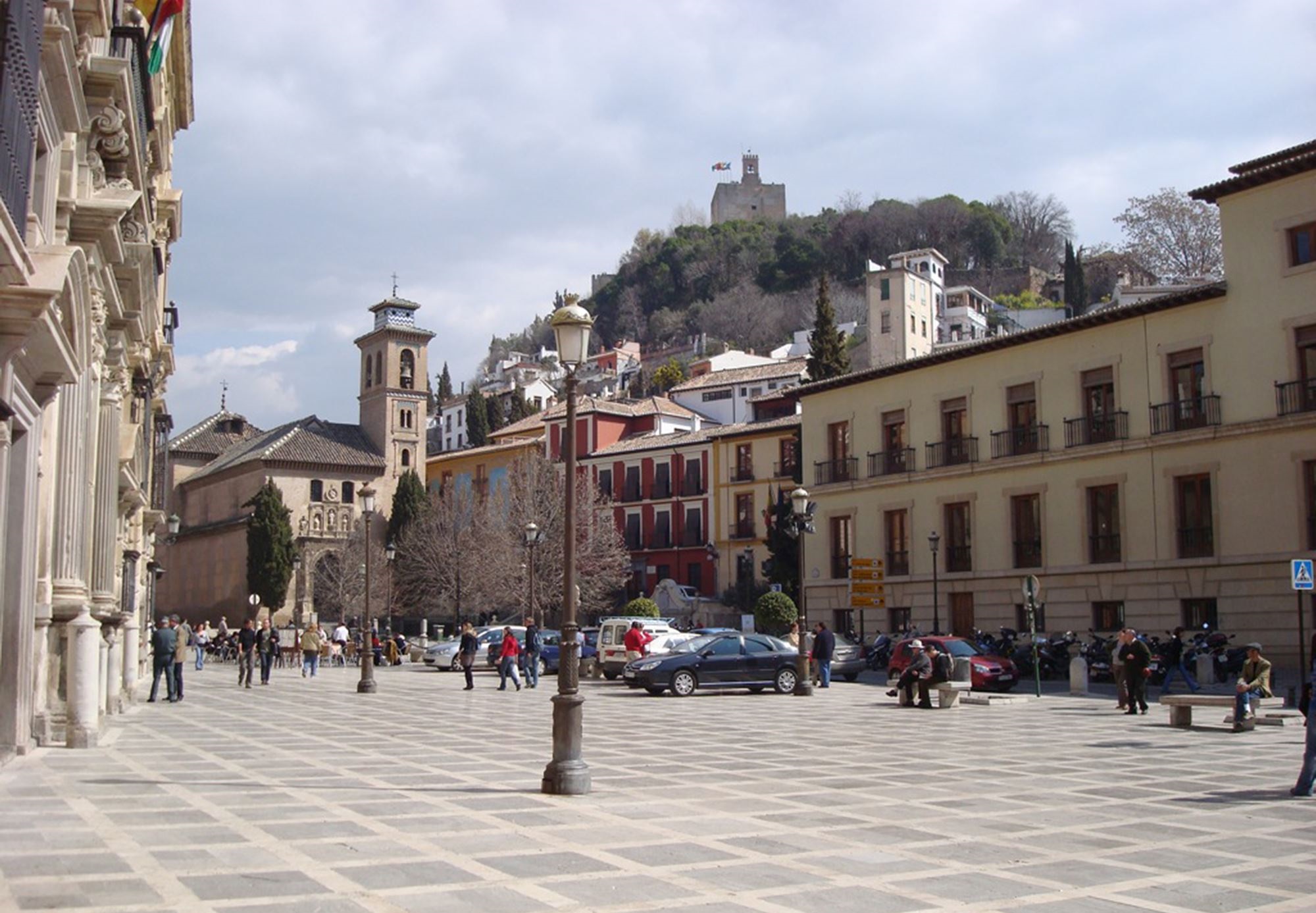 book must-do interested interesting places Essential historical city centre Granada